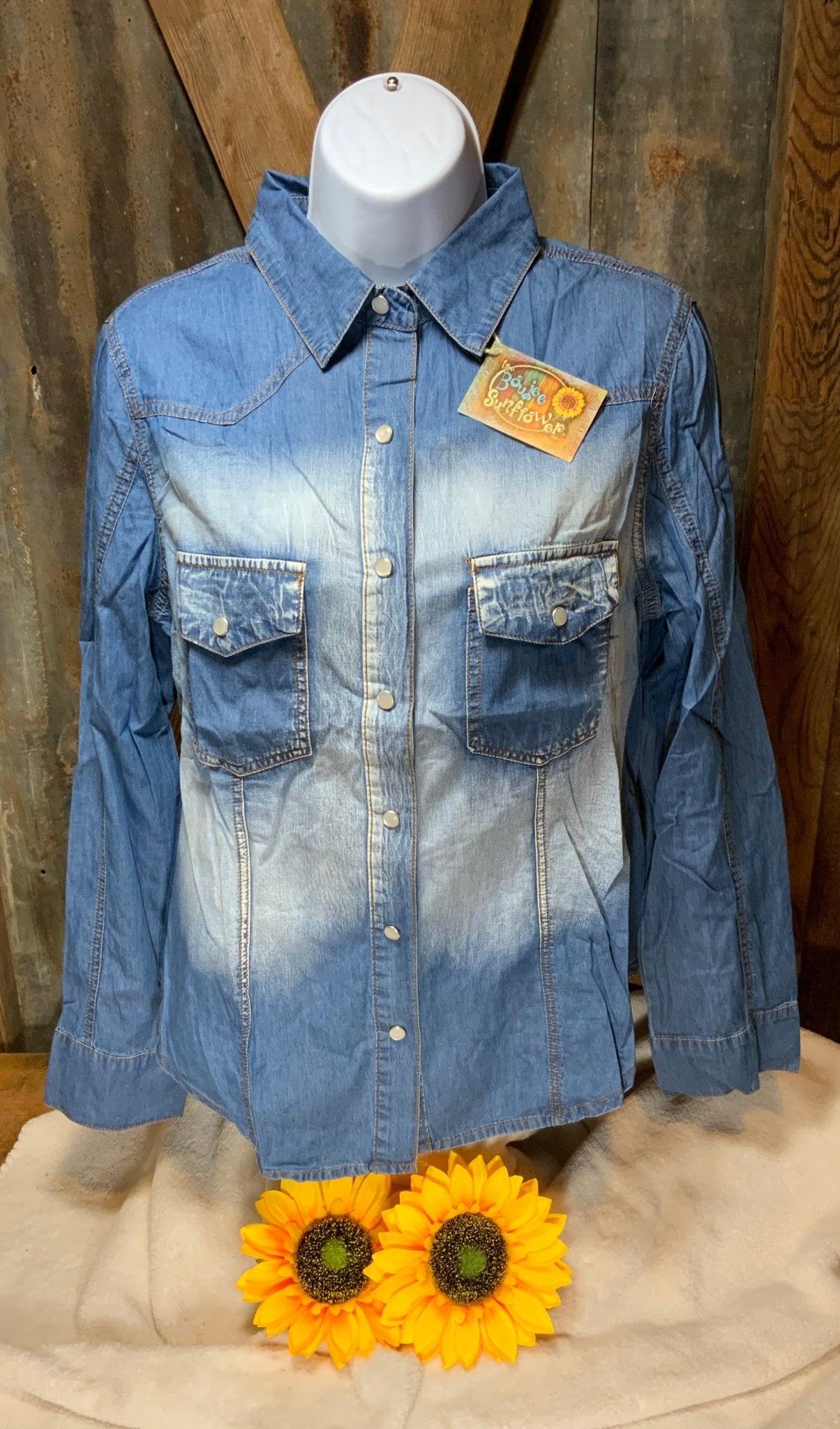 ICOCHIC brand. Blue wash bleached denim with pearl snap buttons. M, L, XL $20