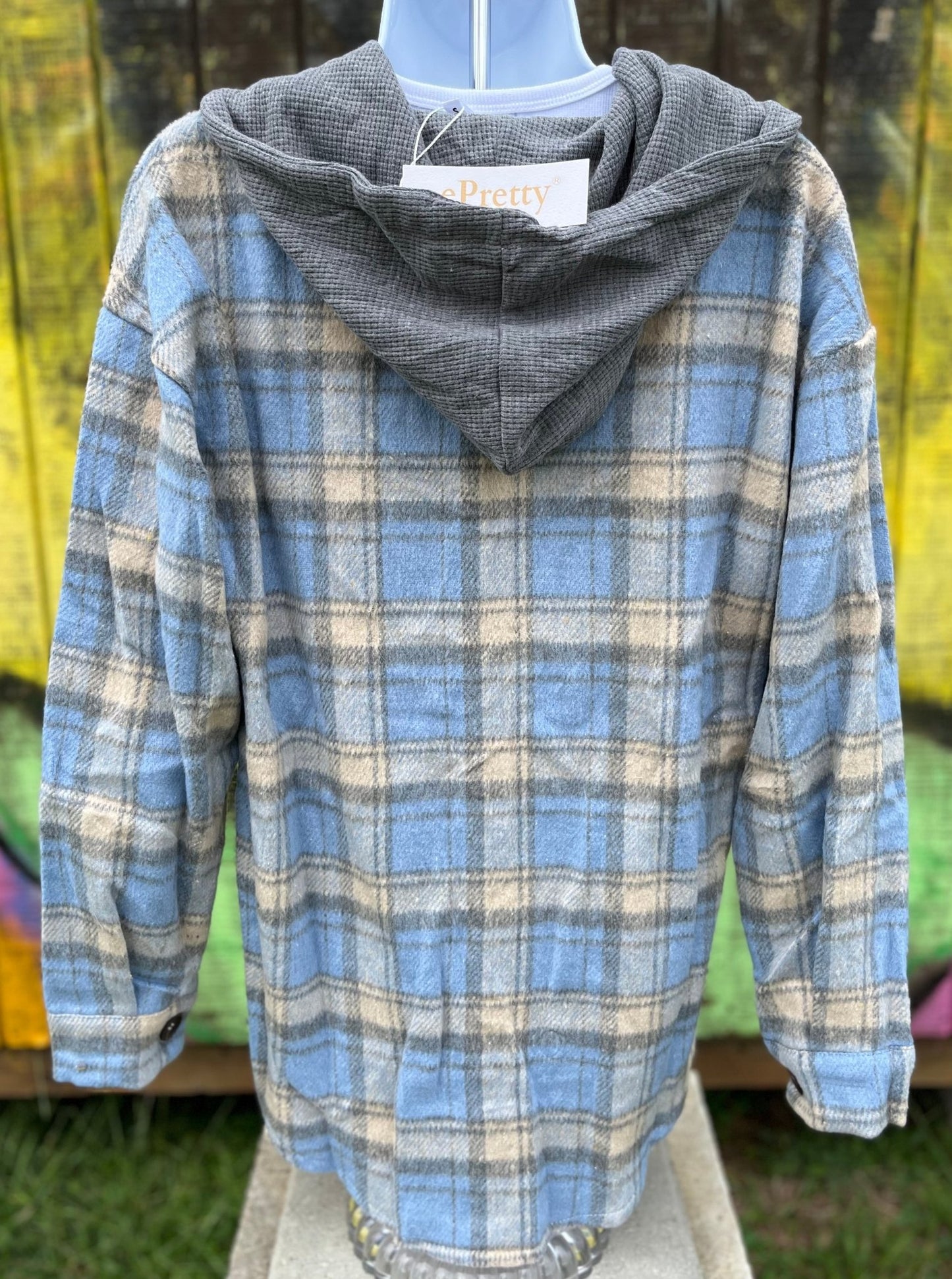 ePretty brand. Light blue, cream and gray plaid flannel button down shacket with front pocket drawstring hoodie.