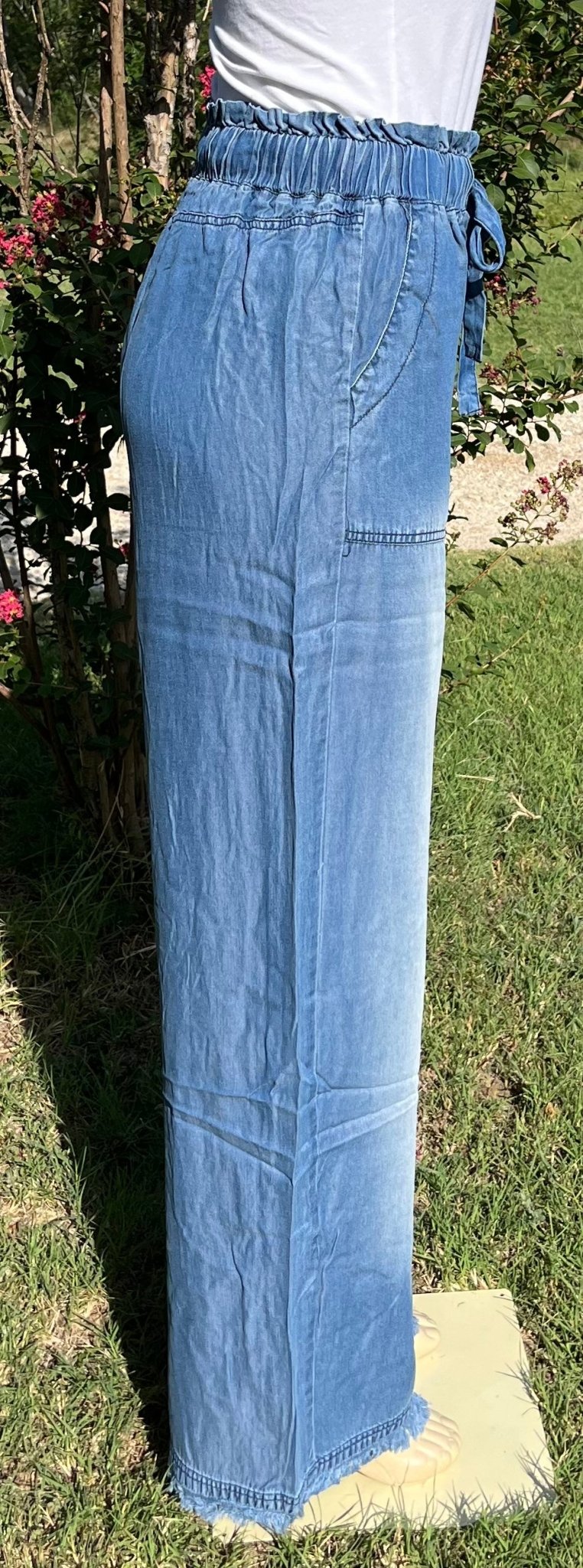 42POPS brand. These Chambray pants have a paper bag waist, pockets and a wide leg design. S, L, XL $32.75