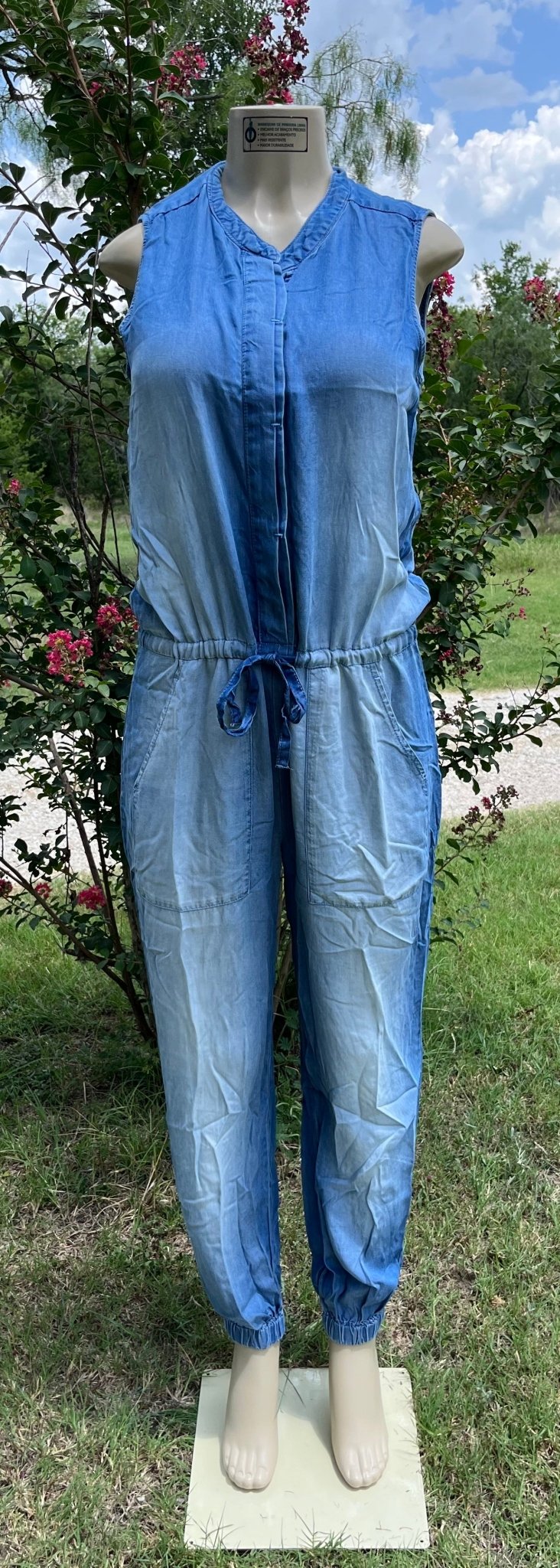 42POPS brand. Sleeveless Chambray jumpsuit with pockets, a drawstring waist and ankle cuffs. S, M, L, XL $28