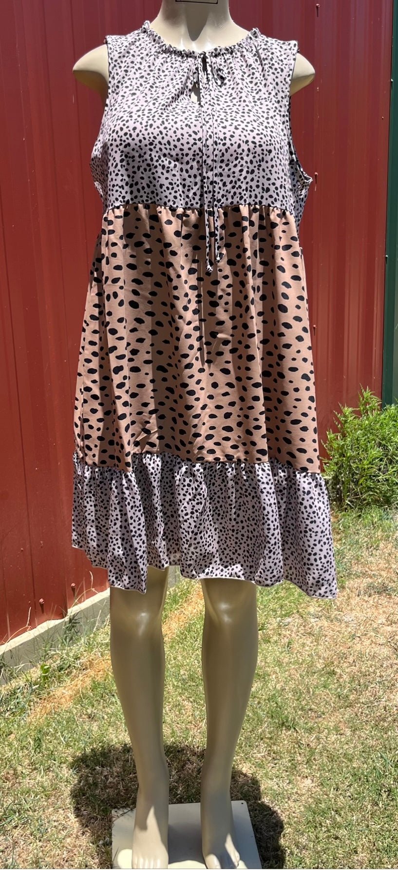 Vanilla Monkey. Color block animal print tie keyhole neck. Sleeveless. Tiered. Dress it up or down. S, M, L $25