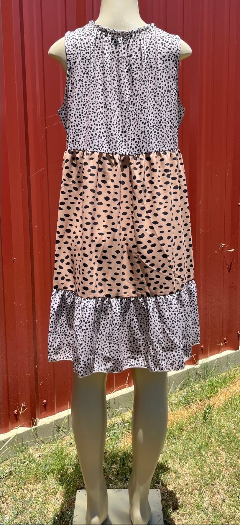 Vanilla Monkey. Color block animal print tie keyhole neck. Sleeveless. Tiered. Dress it up or down. S, M, L $25