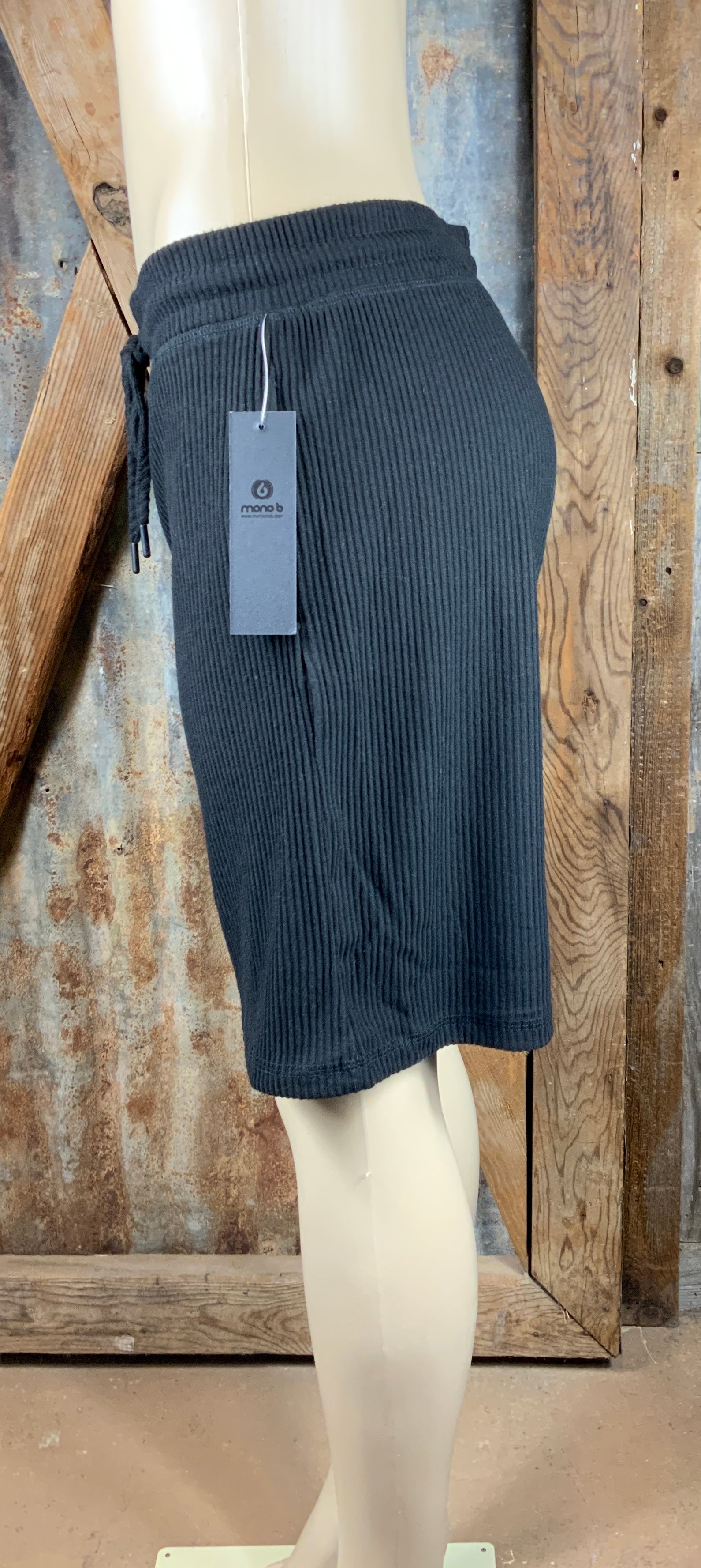 Mono B. brand. Black, knee length, ribbed, drawstring waist and pockets. S, M, L $15